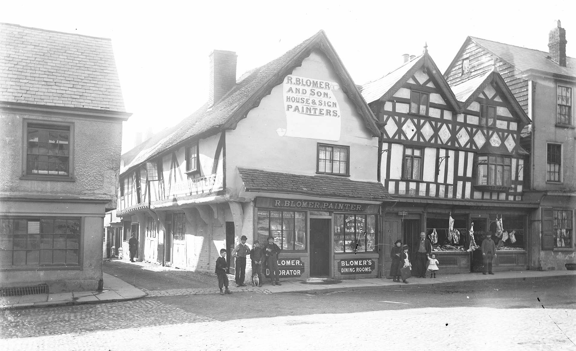 shop fronts of 16 to 17 corn st